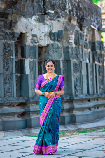 Preimum Semi Gadwal pattu saree with contrast border with small Buttis