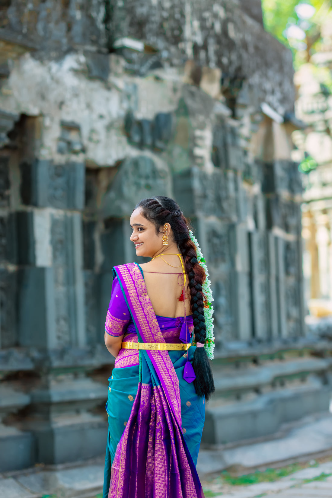 Preimum Semi Gadwal pattu saree with contrast border with small Buttis