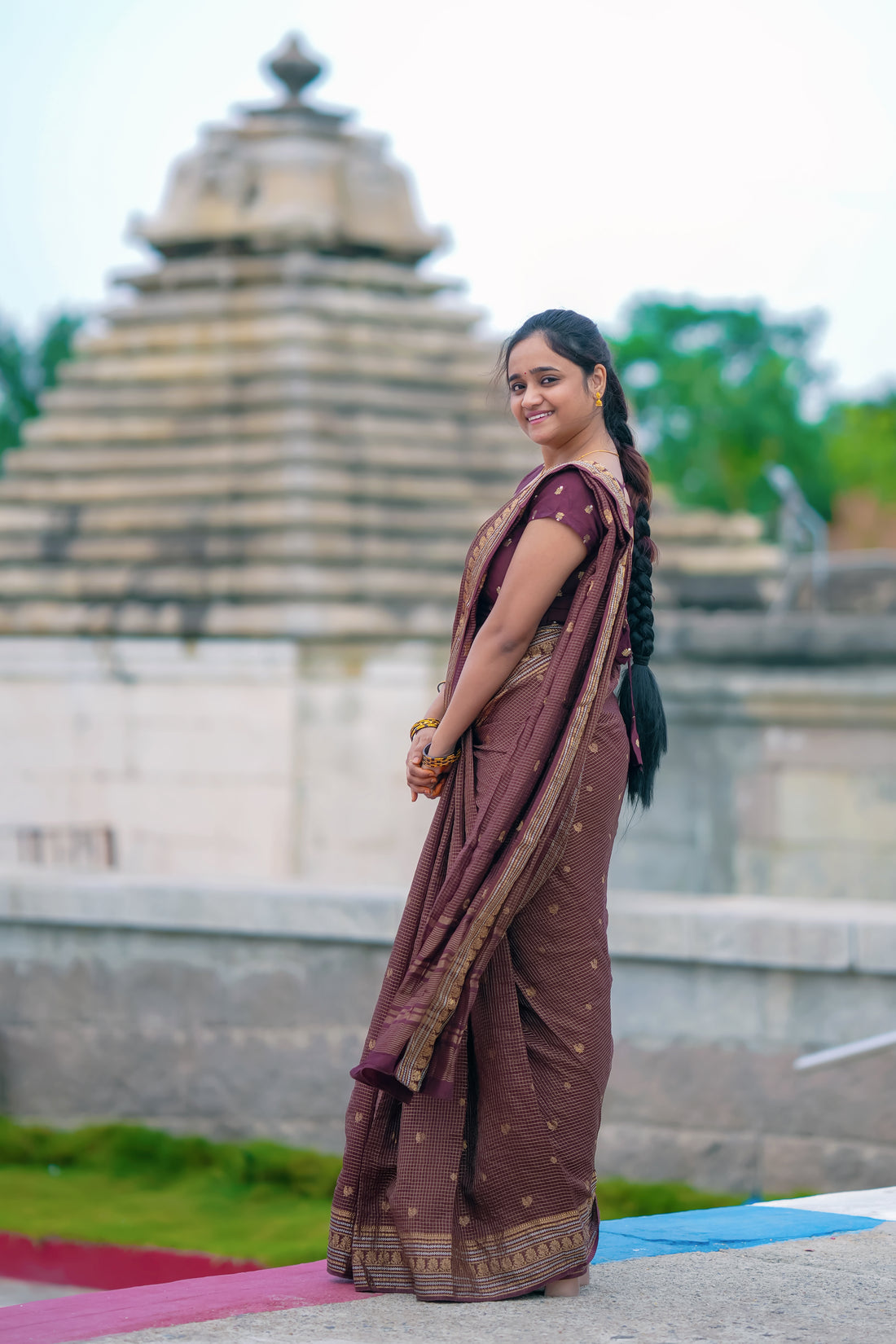Preimum Pure russian dola saree with trending weaving pure zari gold silver