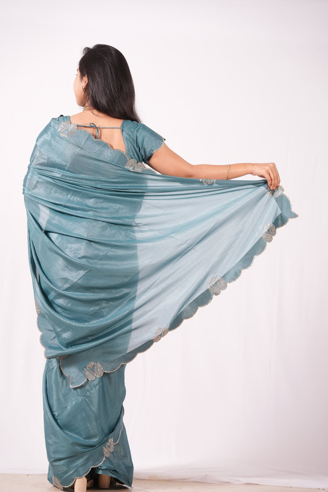 ✨ Elegant Teal Blue Shimmer Saree with Scalloped Embroidery Border🦢
