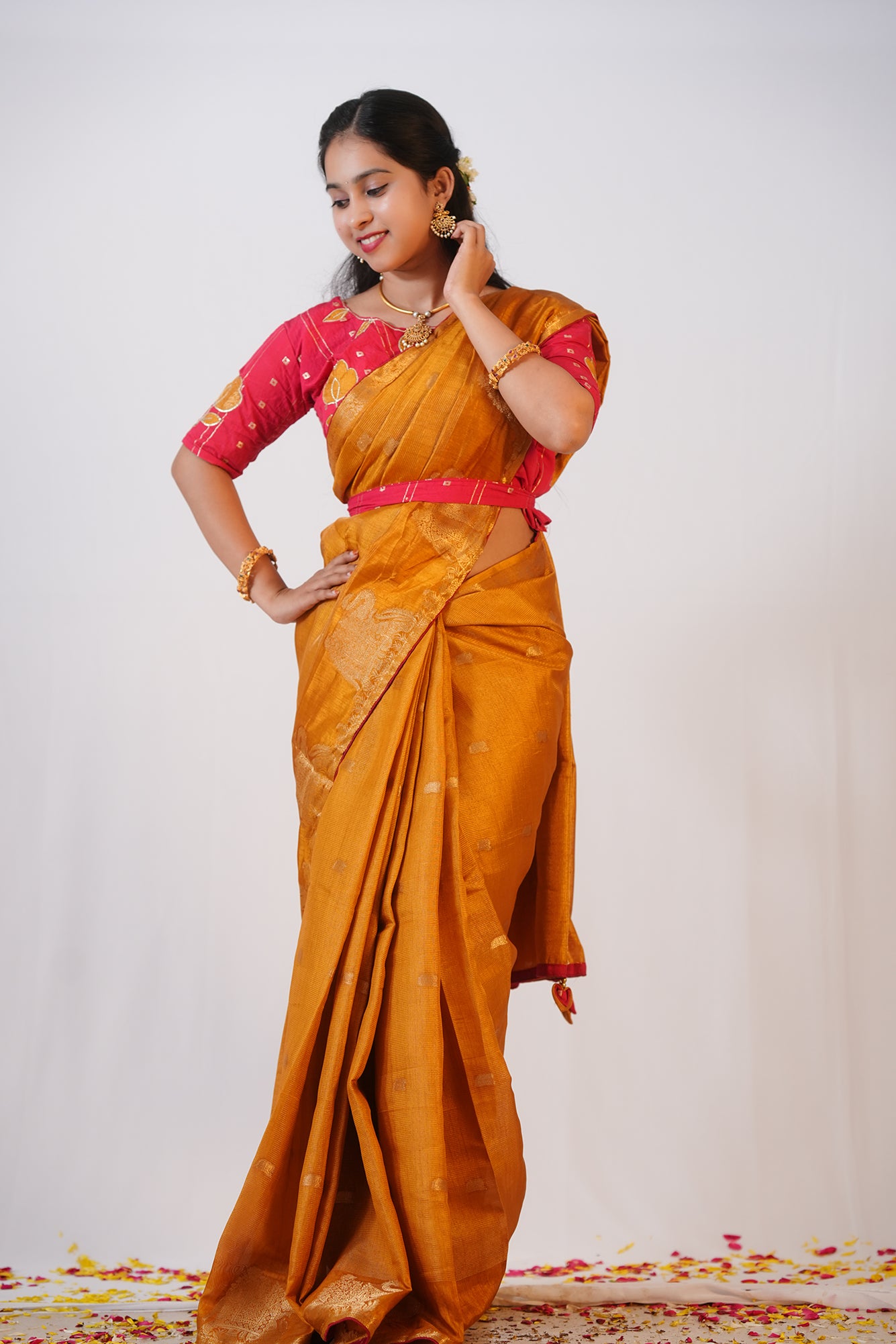 Gold Banarasi Traditional Saree(STITCHED BlOUSE)