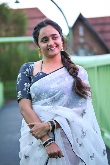 Charming White Saree with Black Bird Motifs🕊️